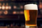 老河口啤酒争高，“新”意比拼