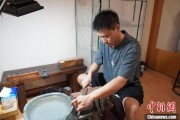 老河口成都“90后”小伙“十年磨一剑”：从爱好者到守艺人 传播中国文化
